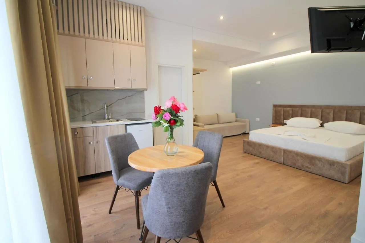 Juer Hotel Bajkaj 0*,